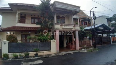 Kesempatan Rumah di Beji, Depok, LB 160m², Harga 1,2 Miliar