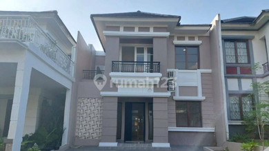 Rumah Mewah di Kawasan BSD, Tangerang, LB 260m², Harga 3,85 Miliar