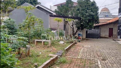 Tanah Prospektif di Area Tanjung Barat, Jakarta Selatan, LT 142m²