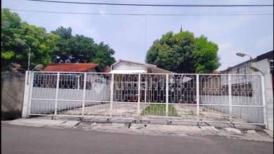 Tanah Nyaman untuk Hunian di Beji, Depok, Luas 246m²