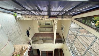 Rumah Dijual di Pasar Minggu, Jakarta Selatan, LB 220m², Harga Terbaik!