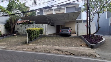 Kesempatan Langka, rumah Mewah di Ciganjur, Jakarta Selatan, LB 160m²