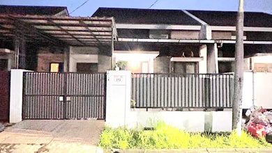 Rumah Siap Pakai di Area Harapan Indah, Bekasi, LT 144m²
