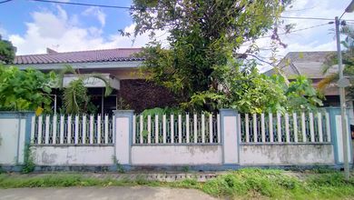 Hunian Elite di Kawasan Karawaci, Tangerang, LB 120m², Harga 3 Miliar
