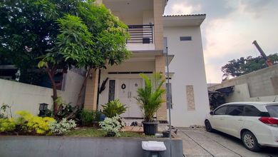 Promo Rumah di Cinere, Depok, LB 115m², Harga 1,5 Miliar