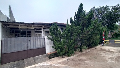 Hunian Mewah di Cinere, Depok, 4 Kamar Tidur, LT 330m²