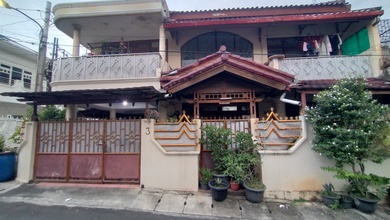 Dijual rumah Eksklusif di Pulo Gadung, Jakarta Timur - LT 185m²